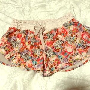 Lululemon floral running shorts size 4